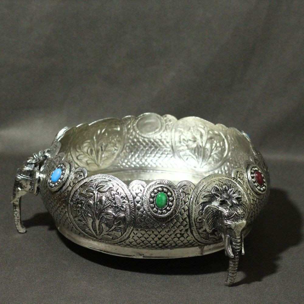 Brass Elephant Urli – Traditional Decorative Bowl   9 Inch